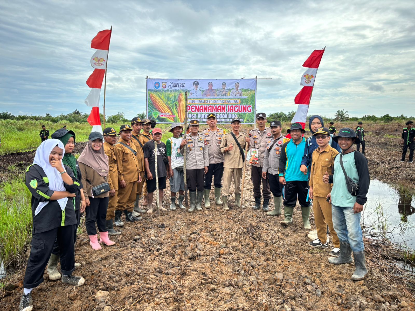 Pemerintah Desa Sungai Radak Dua Laksanakan Program Ketahanan Pangan